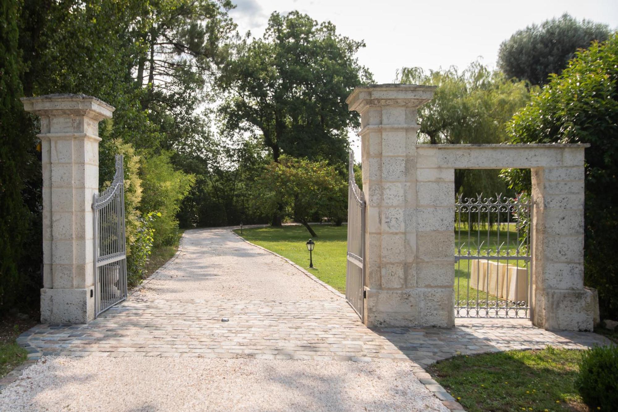 Chambres d'hôtes Domaine de Ginouilhac Le Taillan-Médoc Exterior foto